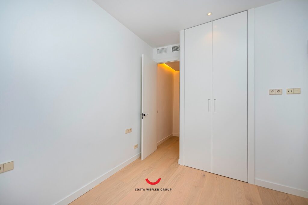 o_1hkteq62e14b41invlom1l0bit4f