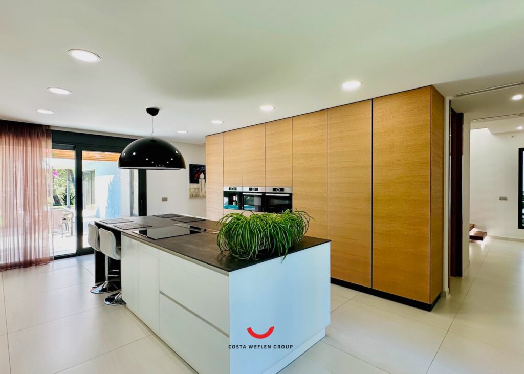 o_1hn0eag4f1md21b32lj0ad3drs74