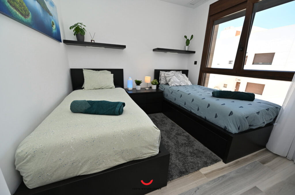 o_1hout0h339nq1sja15d51f591j0g2u