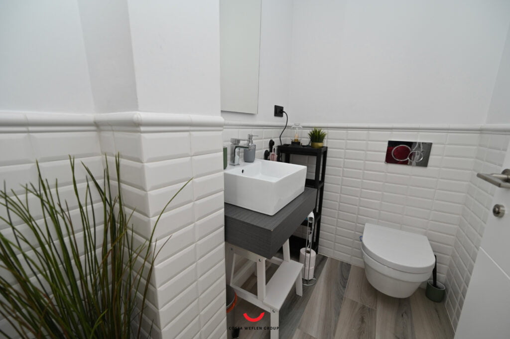 o_1hout0h33b861jr7130f1d6usti30