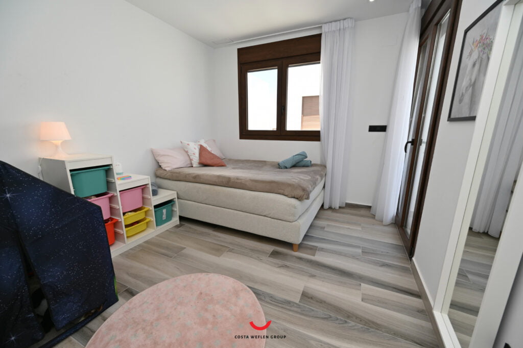 o_1hout0h341tcbs0u19op77r1c763d