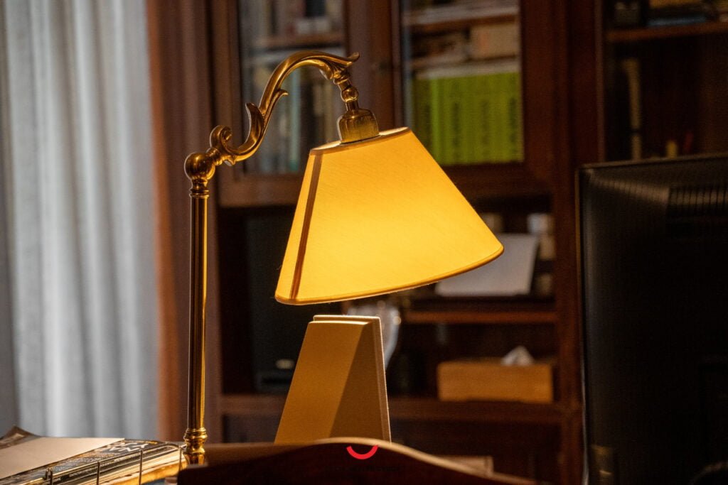 o_1ht9nlvu21das1bsq220itpoi3u