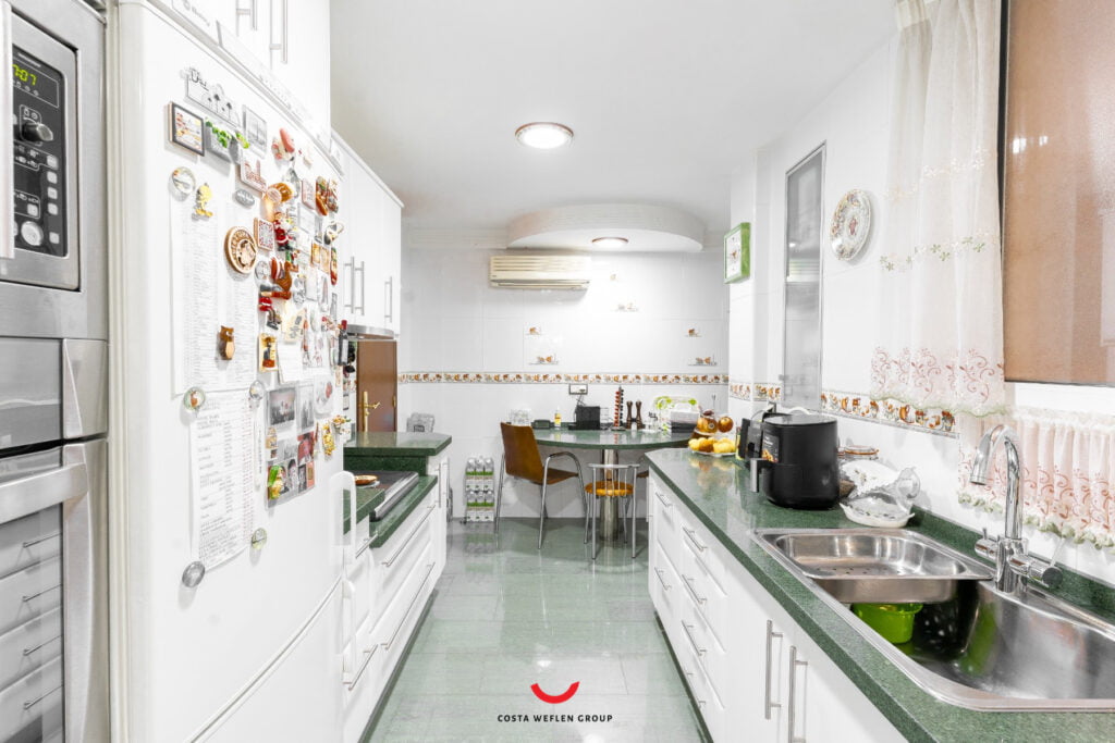 o_1ht9nlvu2jf31sf73kvrjhuae3c